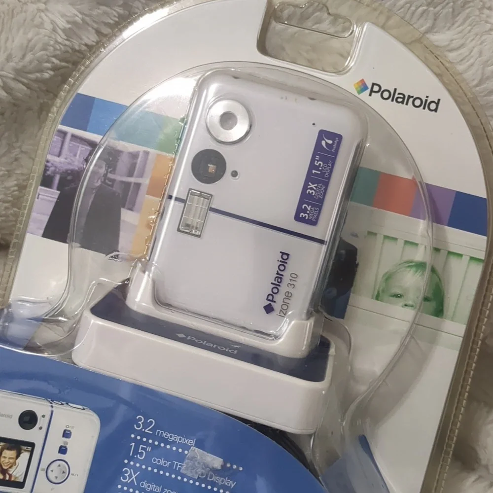 🆕 Polaroid IZONE 310 Digital Camera & Docking Station